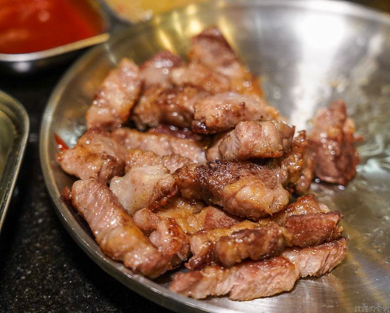 花蓮韓式料理新開店 延壽亭韓食提供代客烤肉，低溫熟成豬肉單點只要230元 韓式豆腐鍋跟石鍋拌飯180元起 還營業到凌晨1點 生意超好一定要訂位