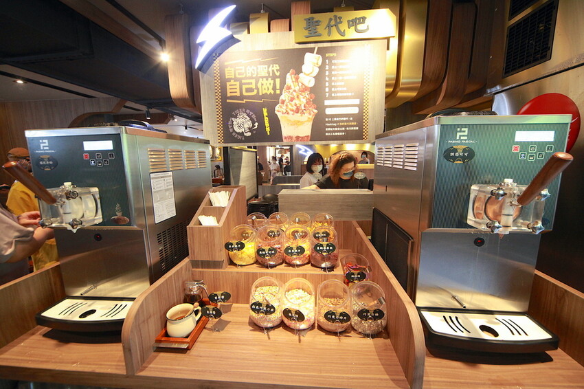 吃。台南美食|安平區。「肉次方 燒肉放題 台南府前店」台南最難訂到日式燒肉吃到飽,王品旗下肉次方南部唯