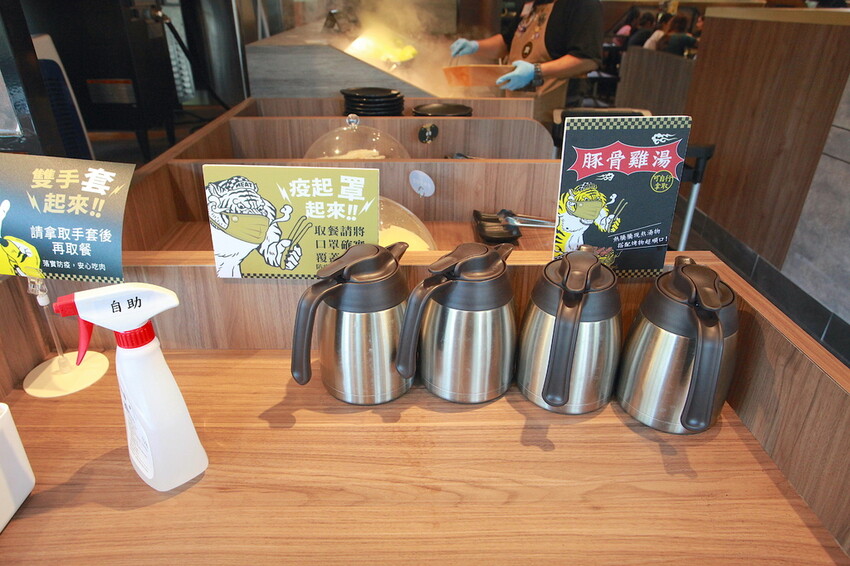 吃。台南美食|安平區。「肉次方 燒肉放題 台南府前店」台南最難訂到日式燒肉吃到飽,王品旗下肉次方南部唯