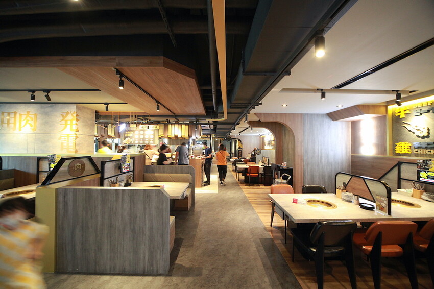 吃。台南美食|安平區。「肉次方 燒肉放題 台南府前店」台南最難訂到日式燒肉吃到飽,王品旗下肉次方南部唯