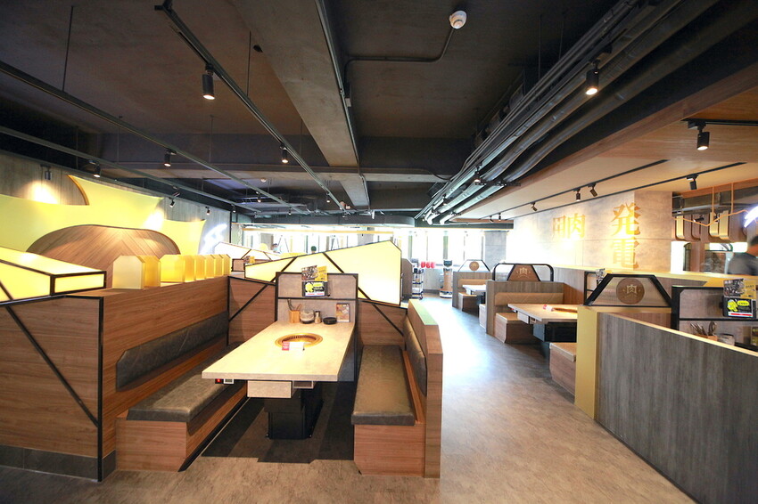 吃。台南美食|安平區。「肉次方 燒肉放題 台南府前店」台南最難訂到日式燒肉吃到飽,王品旗下肉次方南部唯