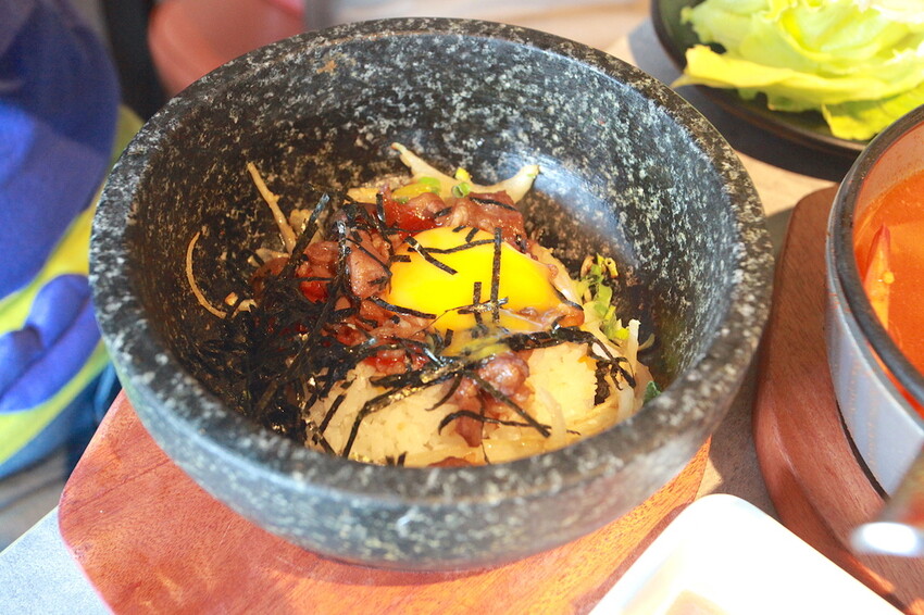 吃。台南美食|安平區。「肉次方 燒肉放題 台南府前店」台南最難訂到日式燒肉吃到飽,王品旗下肉次方南部唯