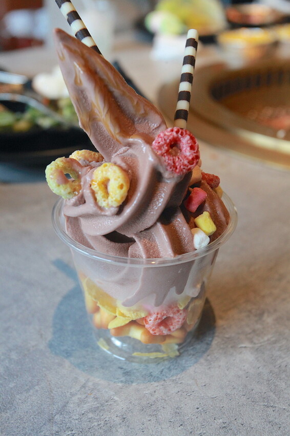 吃。台南美食|安平區。「肉次方 燒肉放題 台南府前店」台南最難訂到日式燒肉吃到飽,王品旗下肉次方南部唯