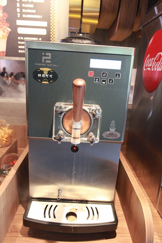 吃。台南美食|安平區。「肉次方 燒肉放題 台南府前店」台南最難訂到日式燒肉吃到飽,王品旗下肉次方南部唯