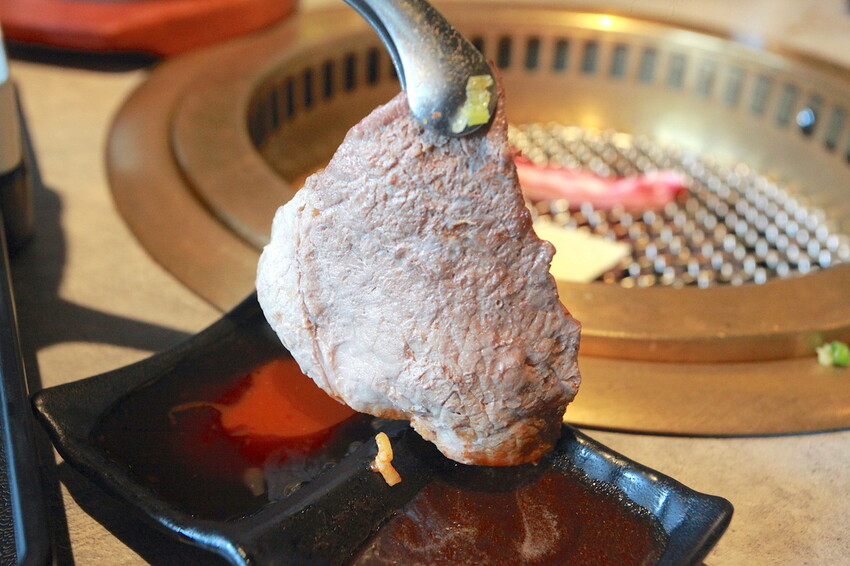 吃。台南美食|安平區。「肉次方 燒肉放題 台南府前店」台南最難訂到日式燒肉吃到飽,王品旗下肉次方南部唯