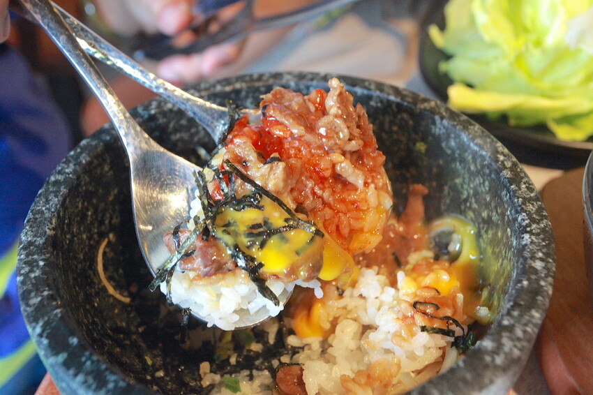 吃。台南美食|安平區。「肉次方 燒肉放題 台南府前店」台南最難訂到日式燒肉吃到飽,王品旗下肉次方南部唯