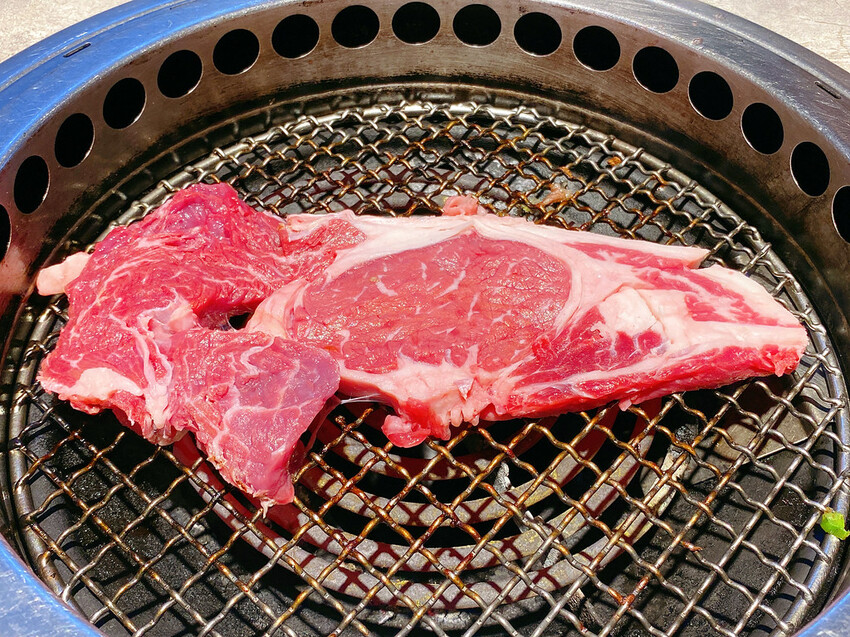 台北美食。西門町美食。肉次方。燒肉吃到飽。西門峨眉店 (17)