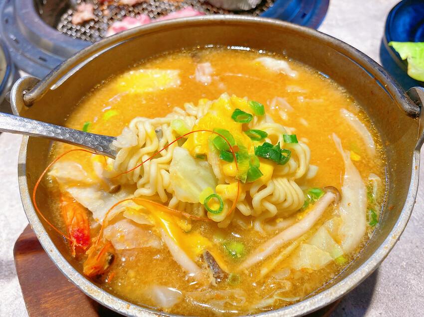 台北美食。西門町美食。肉次方。燒肉吃到飽。西門峨眉店 (32)