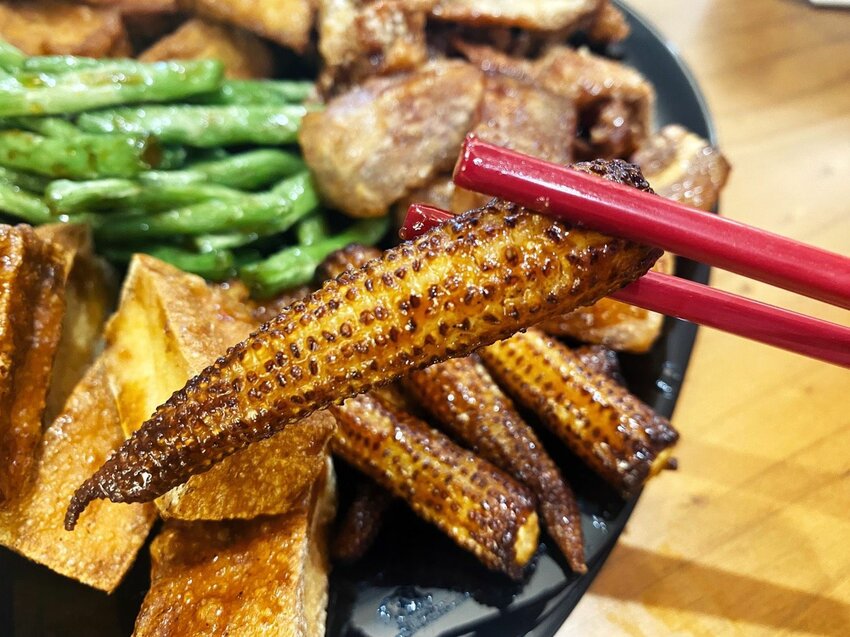 台中必吃美食推薦｜小彤帽密沾醬炸鷄排｜必點品項推薦懶人包！讓你享吃不踩雷！