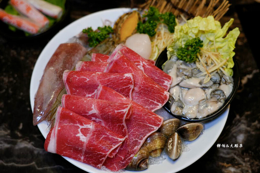 丰明殿 第一涮涮鍋殿堂 圓山殿，冰淇淋、飲料無限自助，圓山站