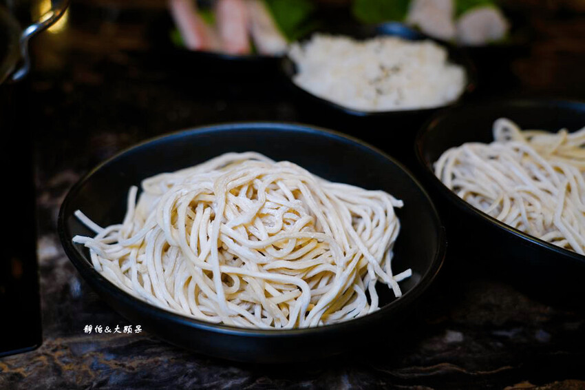 丰明殿 第一涮涮鍋殿堂 圓山殿，冰淇淋、飲料無限自助，圓山站