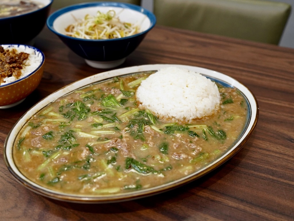 雲林美食推薦｜土庫張家牛肉麵│玩雲林必吃x舒適用餐環境│滷味