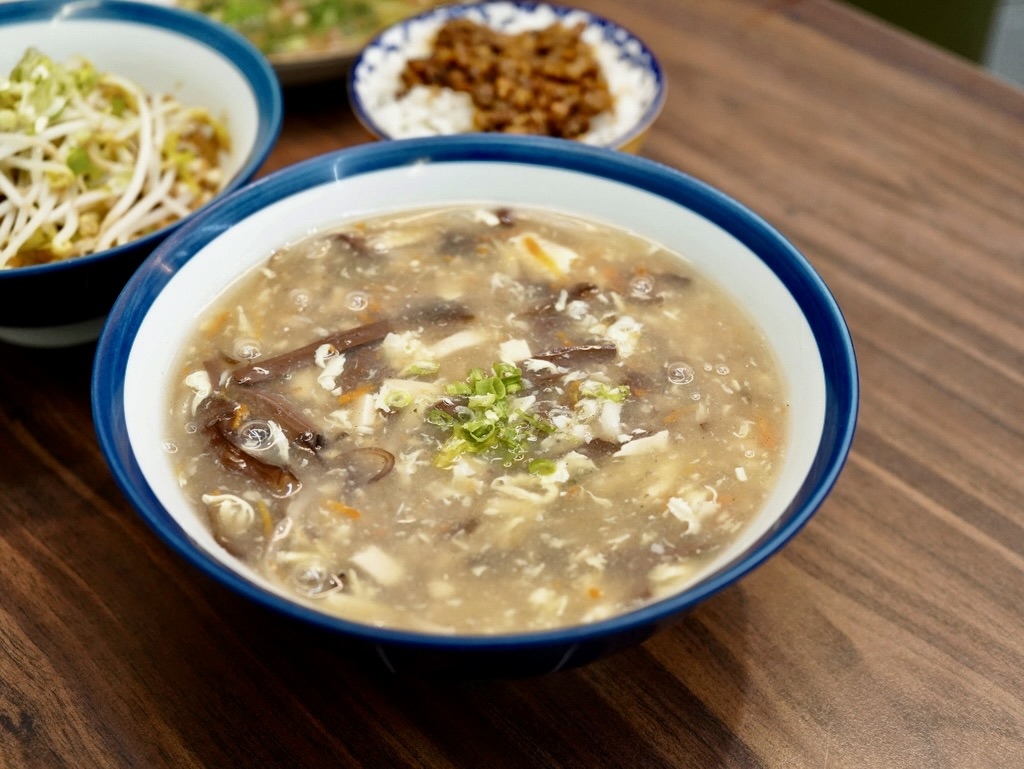 雲林美食推薦｜土庫張家牛肉麵│玩雲林必吃x舒適用餐環境│滷味