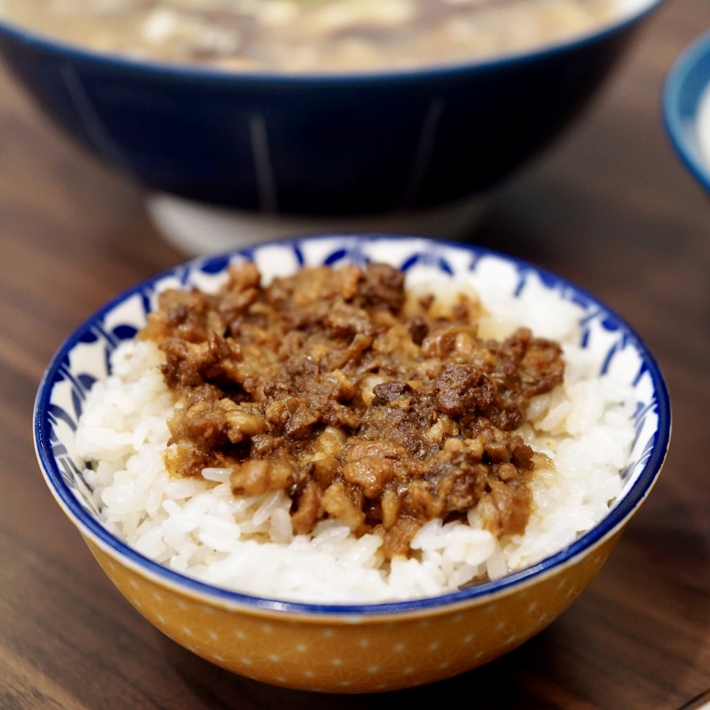 雲林美食推薦｜土庫張家牛肉麵│玩雲林必吃x舒適用餐環境│滷味