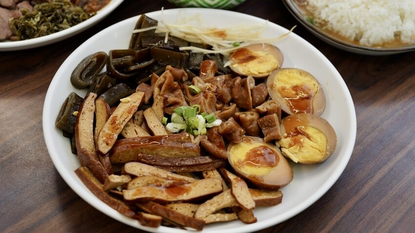 【雲林土庫美食】在地人才知道的神店!張家牛肉麵激推滷味+水餃 【雲林土庫美食】在地人才知道的神店!張家牛肉麵激推滷味+水餃