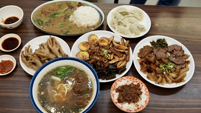 【雲林土庫美食】在地人才知道的神店!張家牛肉麵激推滷味+水餃 【雲林土庫美食】在地人才知道的神店!張家牛肉麵激推滷味+水餃