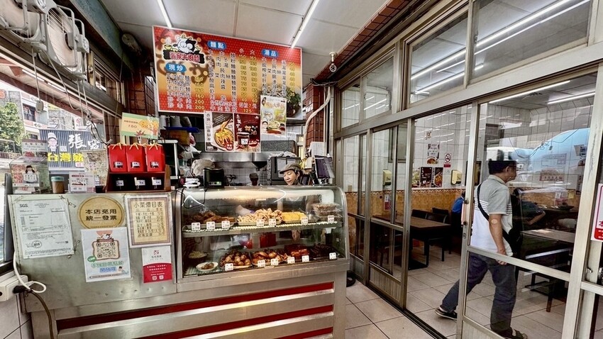 【雲林土庫美食】在地人才知道的神店!張家牛肉麵激推滷味+水餃 【雲林土庫美食】在地人才知道的神店!張家牛肉麵激推滷味+水餃