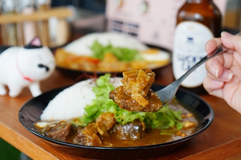 笑貓咖哩.台北咖哩.小巨蛋美食.南京復興美食.笑貓咖哩菜單.笑貓咖哩外送.