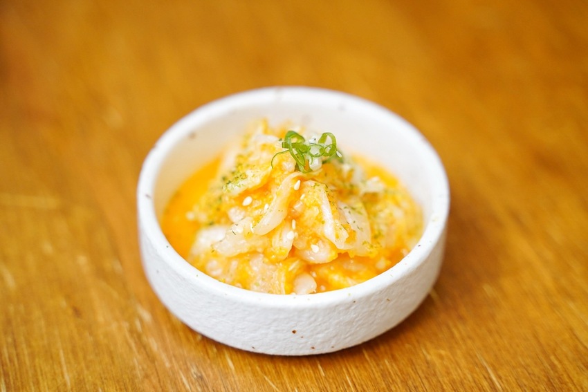 新竹特色老宅．麵食餐館推薦「樂客Rocks Cooking」，值得讓你一訪再訪的優質好店！必點三饗牛肉麵、招牌松露水餃、香蒜黑糖豆干～ - 阿華田的美食日記