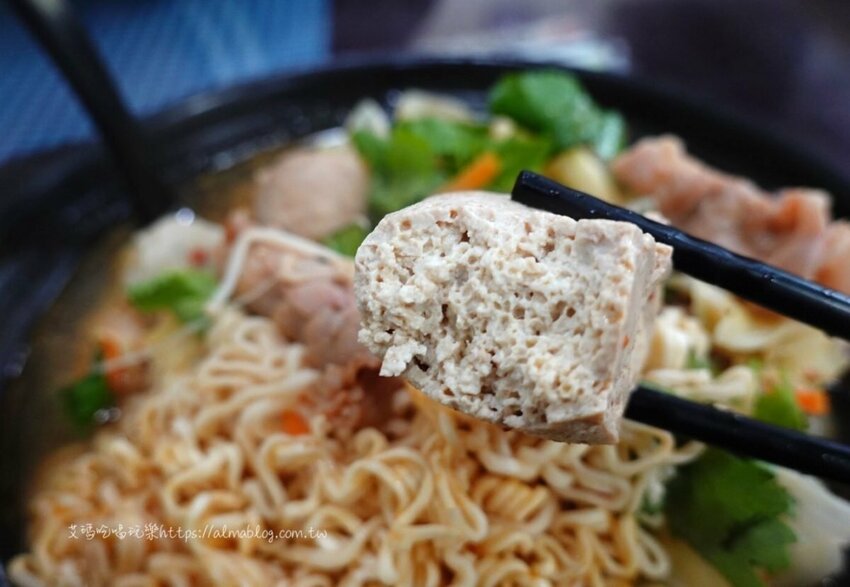 〖阿信手工臭豆腐〗草本發酵的臭豆腐！臭香味讓人吃上癮．大份量