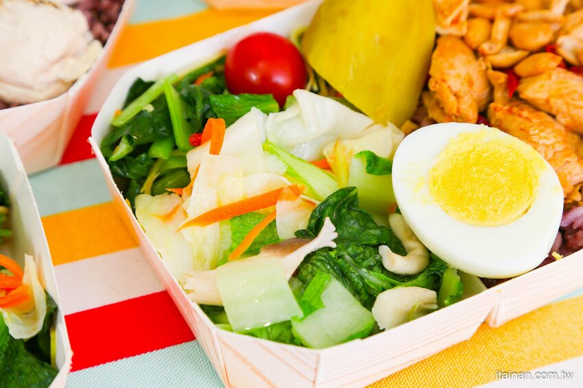 台南最美的便當店!低卡餐盒你不用再吃得很委屈很厭世!!來「開心製造所」開心吃飯、吃飯開心吧!! - 台南好Food遊