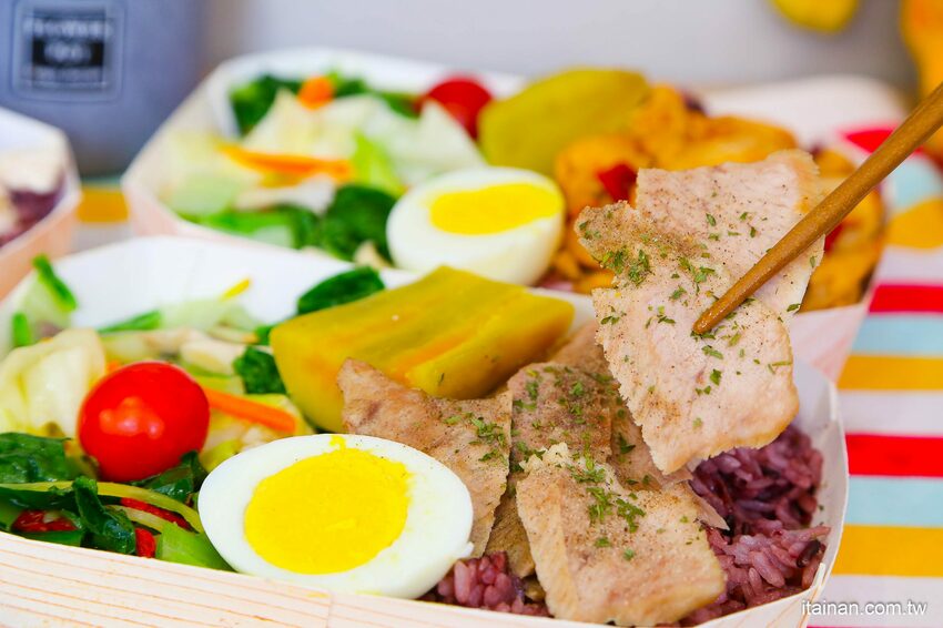 台南最美的便當店!低卡餐盒你不用再吃得很委屈很厭世!!來「開心製造所」開心吃飯、吃飯開心吧!! - 台南好Food遊