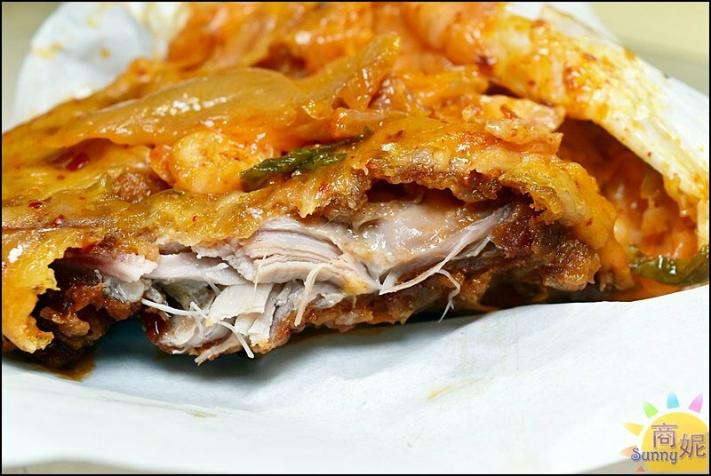 韓金量|一中中友逛街美食懷念韓國味!皮酥肉嫩一咬爆汁必點韓式炸雞.辣醬雞翅.雞腿排-商妮吃喝遊樂