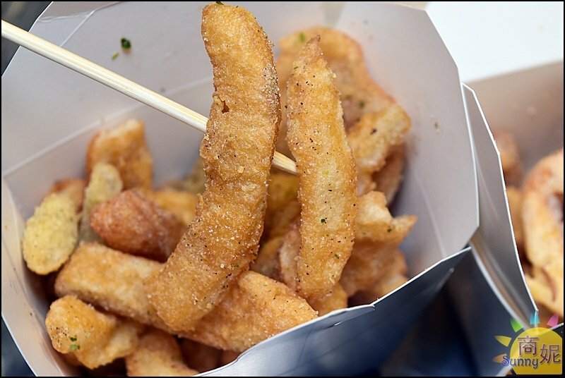 韓金量|一中中友逛街美食懷念韓國味!皮酥肉嫩一咬爆汁必點韓式炸雞.辣醬雞翅.雞腿排-商妮吃喝遊樂