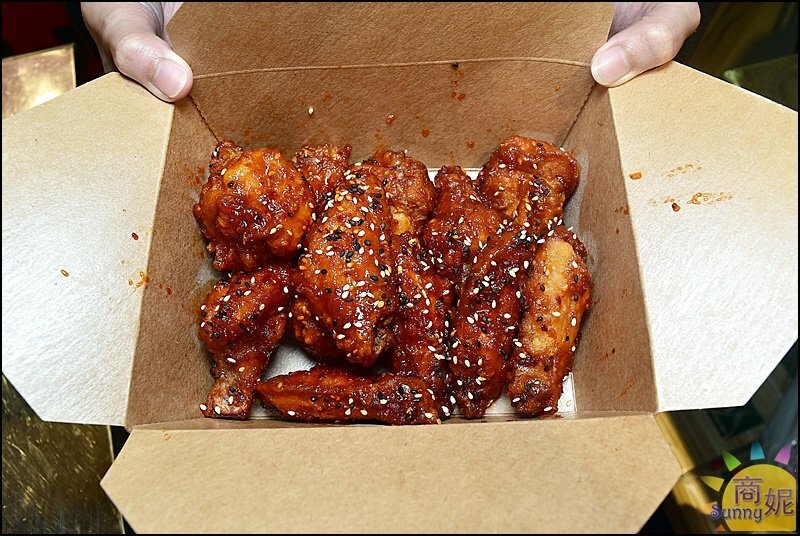 韓金量|一中中友逛街美食懷念韓國味!皮酥肉嫩一咬爆汁必點韓式炸雞.辣醬雞翅.雞腿排-商妮吃喝遊樂