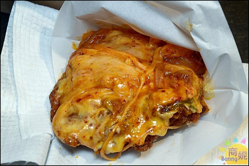 韓金量|一中中友逛街美食懷念韓國味!皮酥肉嫩一咬爆汁必點韓式炸雞.辣醬雞翅.雞腿排-商妮吃喝遊樂