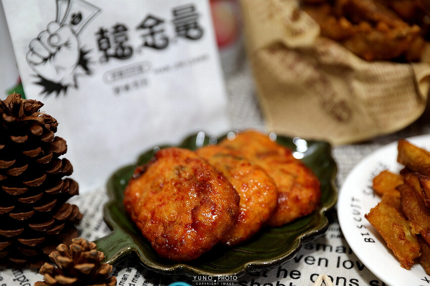 不用飛韓國 路邊攤韓式炸雞底加啦!辣的夠味的辣炒年糕搭配韓式炸雞 營業到凌晨一點半