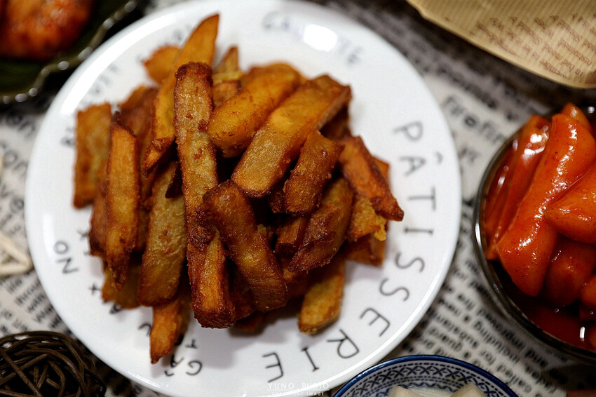 不用飛韓國 路邊攤韓式炸雞底加啦!辣的夠味的辣炒年糕搭配韓式炸雞 營業到凌晨一點半