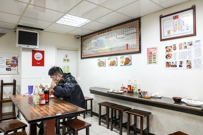 台北市萬華區【西門町美食】金滿園排骨,萬華超過50年排骨飯推薦