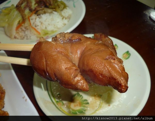 金滿園排骨(原金園排骨):外酥內嫩的排骨飯--金滿園排骨飯体驗心得