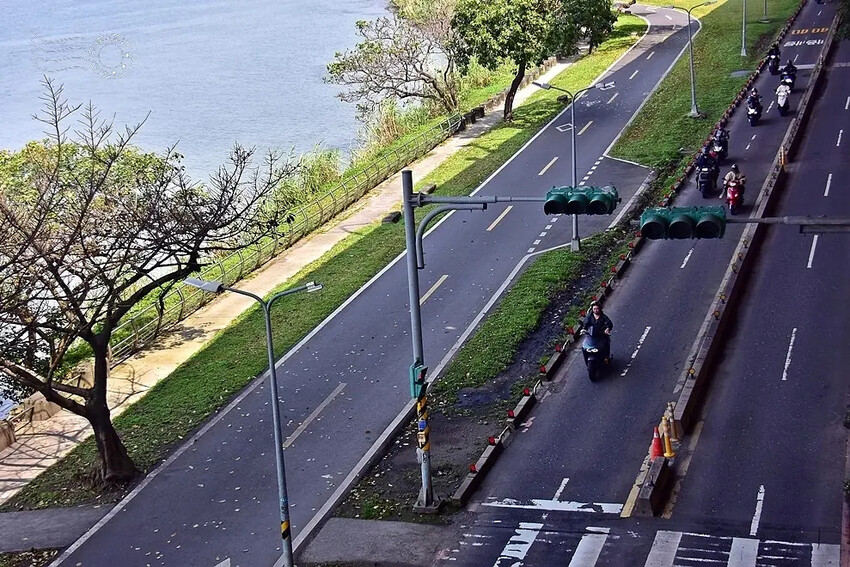 淡水河河濱道路 淡水河河濱道路