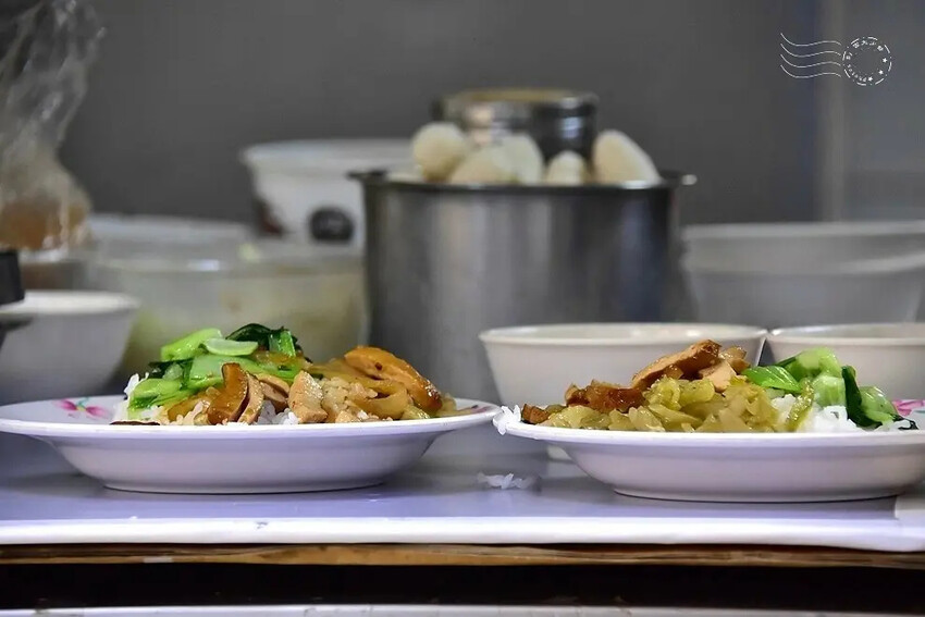 西門町【金滿園排骨】配菜 西門町【金滿園排骨】配菜