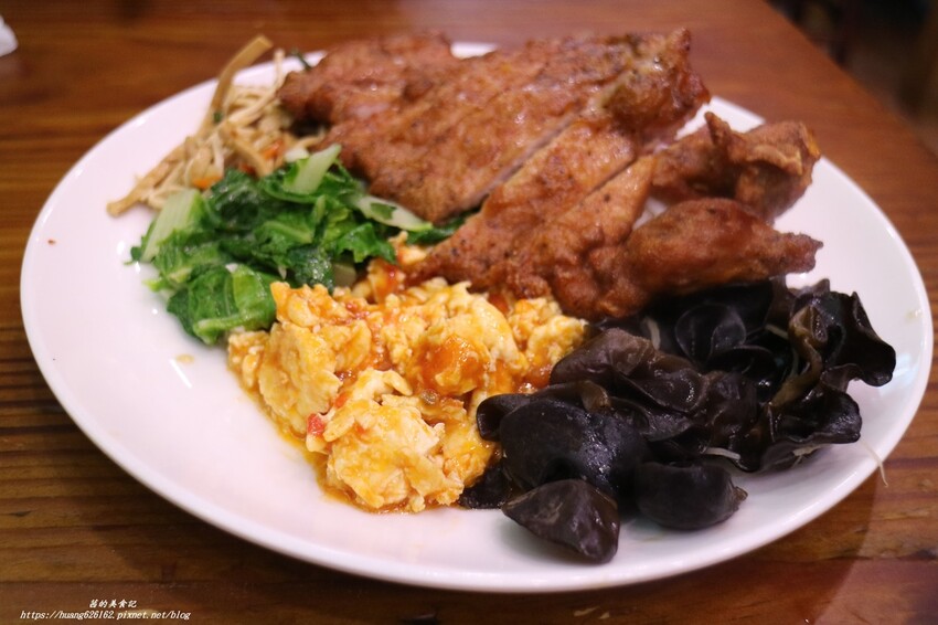 【台北萬華區】萬華美食60年老店『麗珠什錦麵』到底是麗珠什錦麵好吃,還是名廚什錦麵好吃?