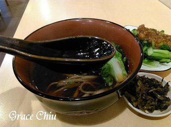 三商巧福湯匙 牛肉麵連鎖