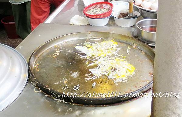 石精臼蚵仔煎 (5).JPG