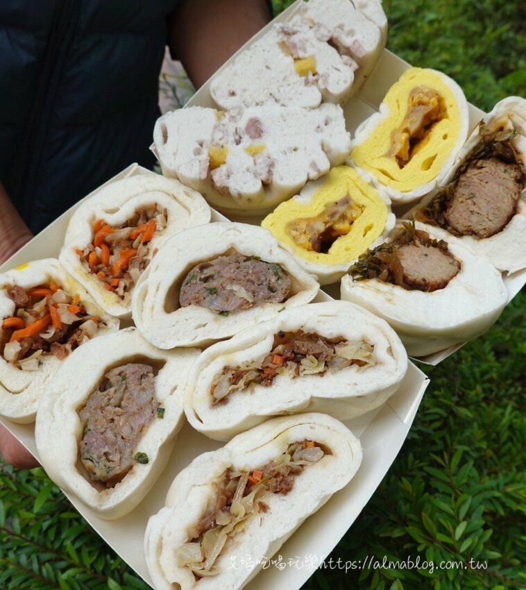 〖元氣genki包子〗讓外地鄉民吃驚！北部10元也能買到鮮肉包．大菜獅子頭也包進去．大家買都是一大袋 - 艾瑪▪ 享受吃喝玩樂札記
