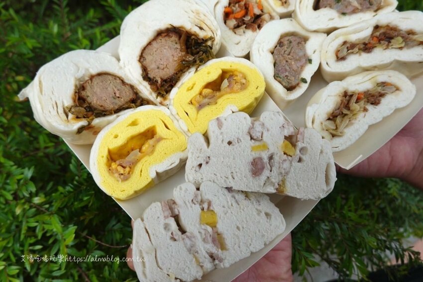 〖元氣genki包子〗讓外地鄉民吃驚！北部10元也能買到鮮肉包．大菜獅子頭也包進去．大家買都是一大袋 - 艾瑪▪ 享受吃喝玩樂札記