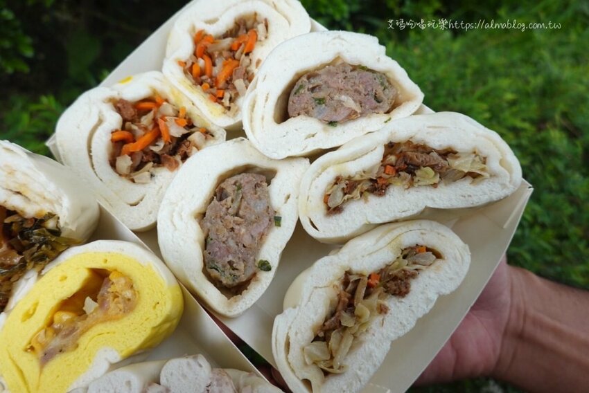 〖元氣genki包子〗讓外地鄉民吃驚！北部10元也能買到鮮肉包．大菜獅子頭也包進去．大家買都是一大袋 - 艾瑪▪ 享受吃喝玩樂札記