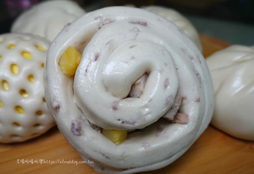 〖元氣genki包子〗讓外地鄉民吃驚！北部10元也能買到鮮肉包．大菜獅子頭也包進去．大家買都是一大袋 - 艾瑪▪ 享受吃喝玩樂札記