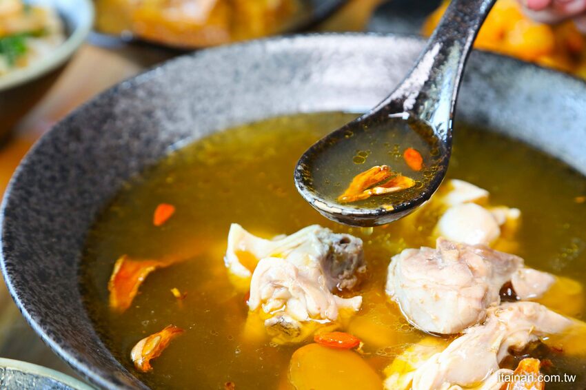 燒肉飯加溫泉蛋居然只要50元!!台南海安路「食之樂」在地美食私房料理(打卡送溫泉蛋) - 台南好Food遊