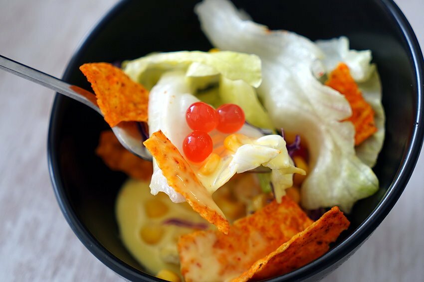 【彰化員林】王牪牛排.2D漫畫+軌道自動送餐的平價牛排店,好拍又好吃!