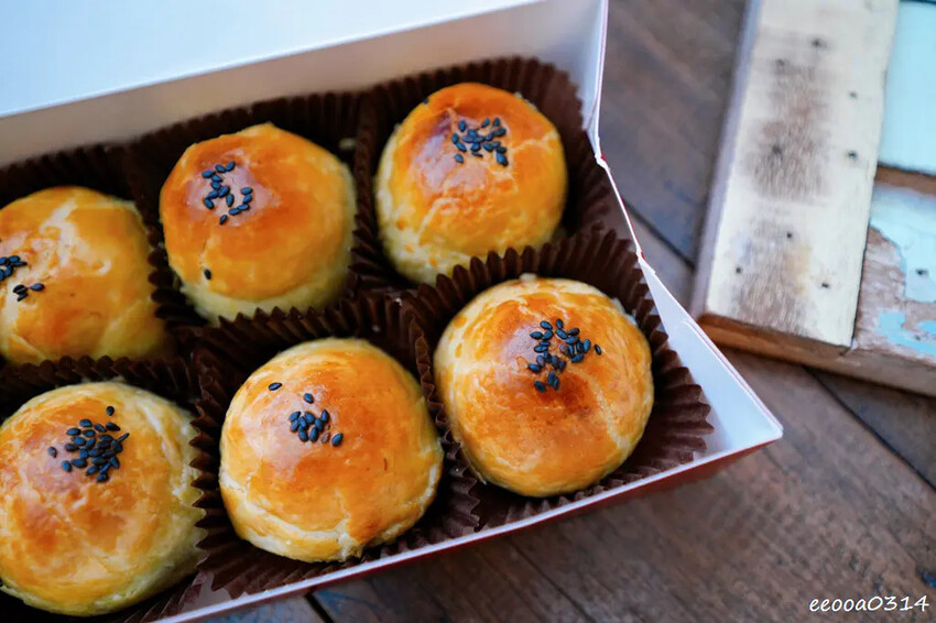 台中蛋黃酥名店「 不二糕餅 」，蛋黃酥最新價格，傳承50年老