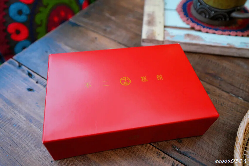 台中蛋黃酥名店「 不二糕餅 」，蛋黃酥最新價格，傳承50年老