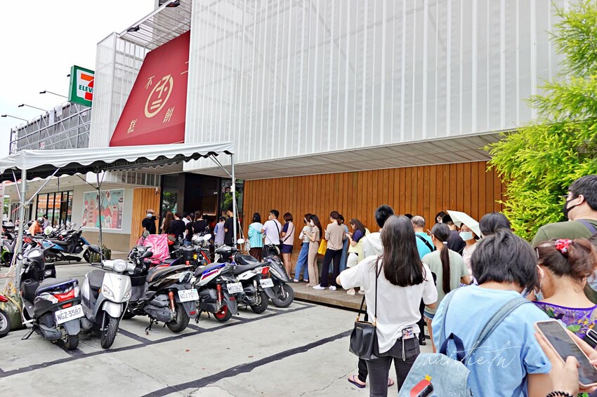 【台中】不二糕餅 (原不二製餅),酥鬆香濃吃到猛掉渣,台中蛋黃酥推薦