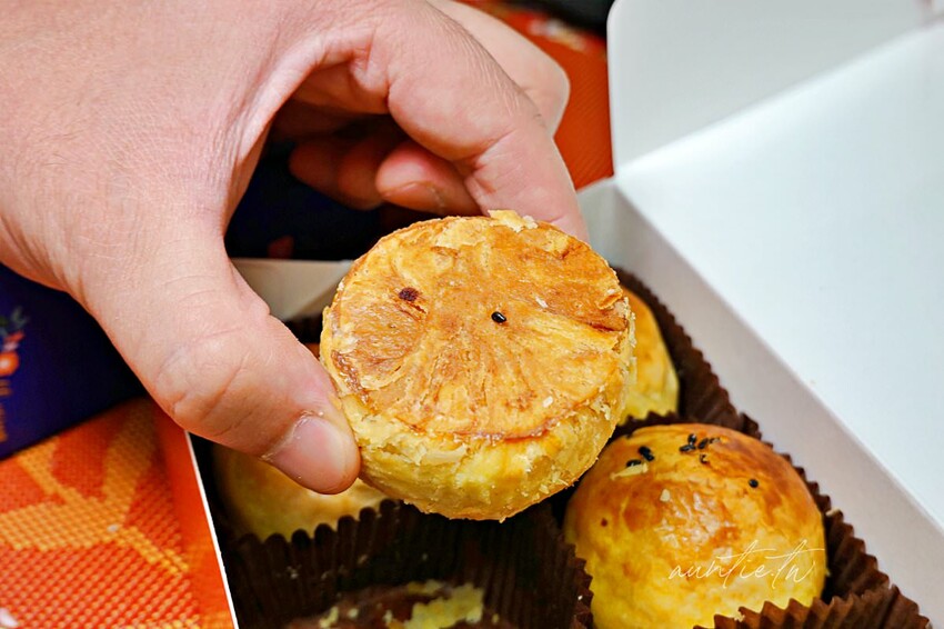 【台中】不二糕餅 (原不二製餅),酥鬆香濃吃到猛掉渣,台中蛋黃酥推薦