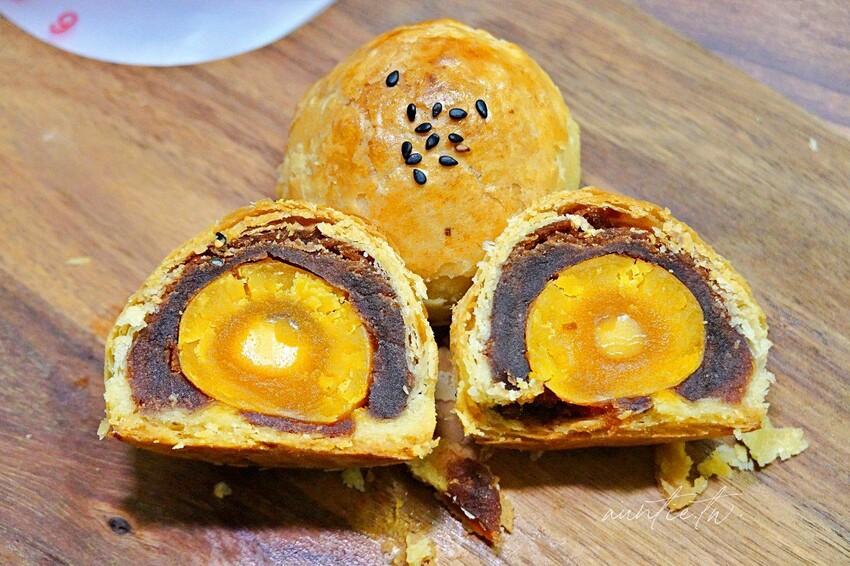 【台中】不二糕餅 (原不二製餅),酥鬆香濃吃到猛掉渣,台中蛋黃酥推薦